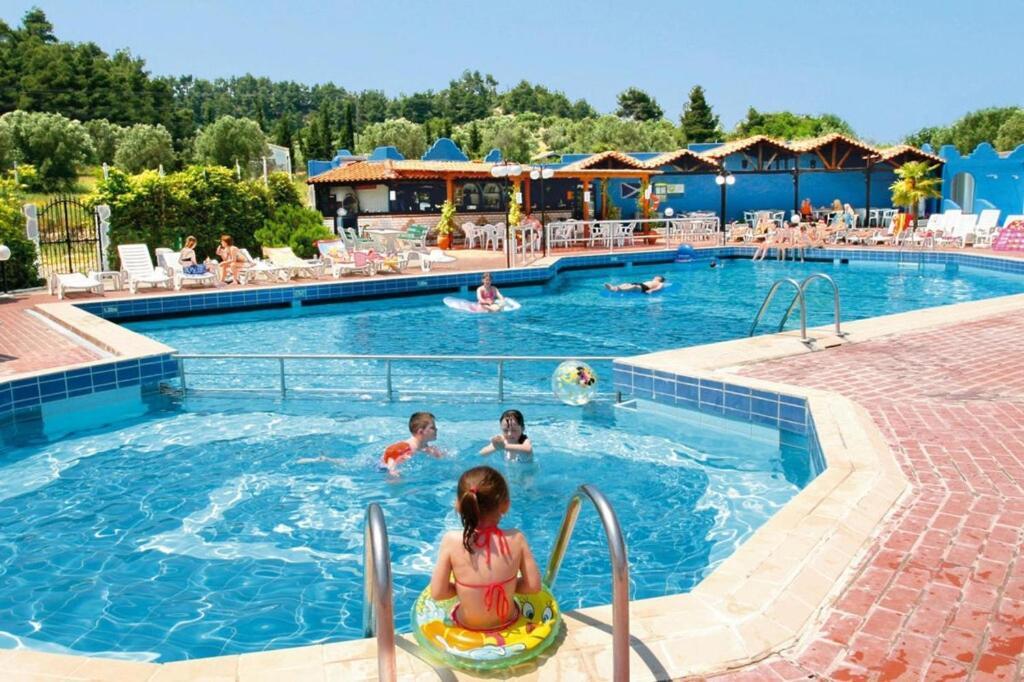 Holiday Resort Ioli Village, Пефкохори Экстерьер фото